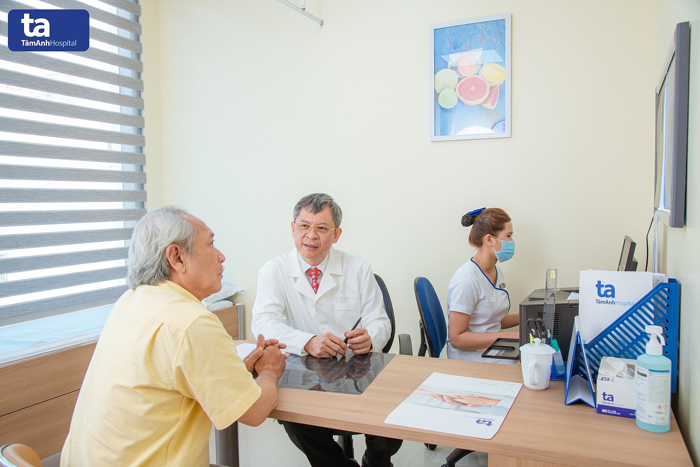 Tiến sĩ, bác sĩ Tăng Hà Nam Anh giúp nhiều bệnh nhân hồi phục nhanh hơn sau chấn thương. Ảnh: Bệnh viện Đa khoa Tâm Anh.
